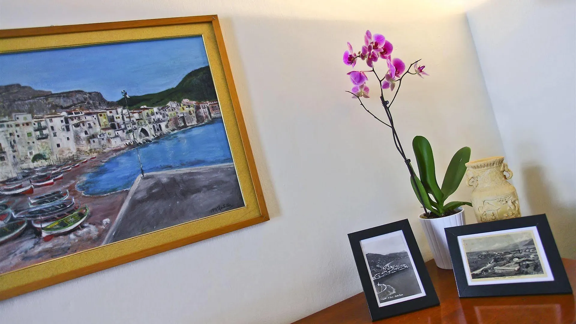 Deco B&B Cefalù 0*,